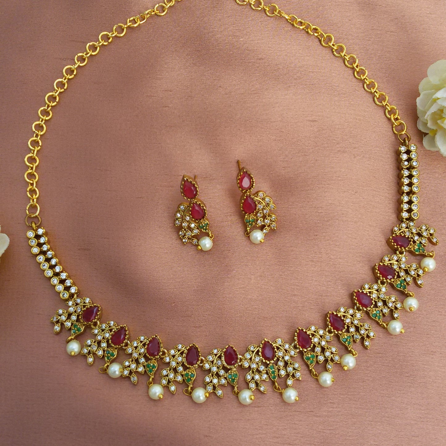 Emerald stone necklace set
