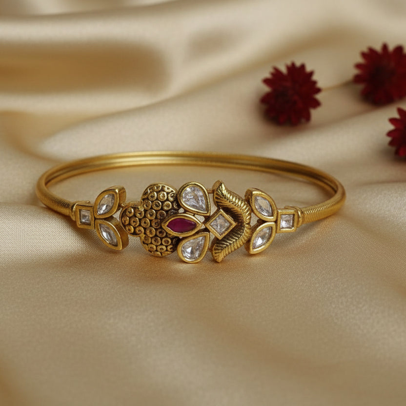 Gold finish single bangle