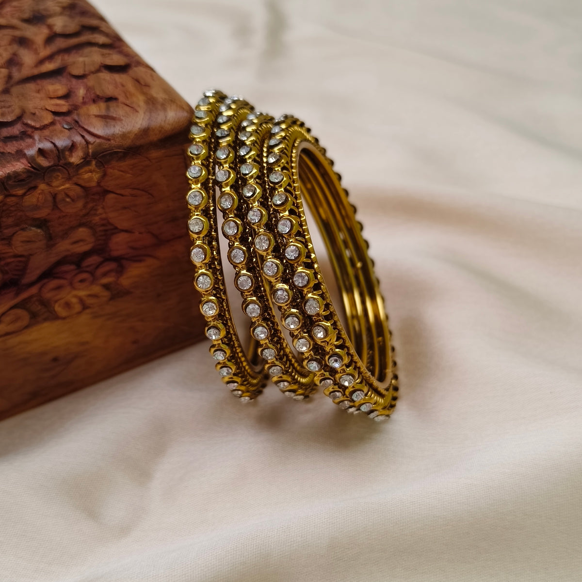 Kids stone bangle set