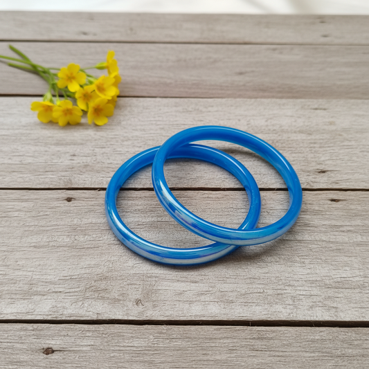 Kids blue glass bangles