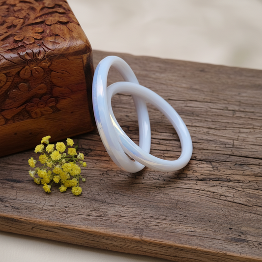 Kids white glass bangles